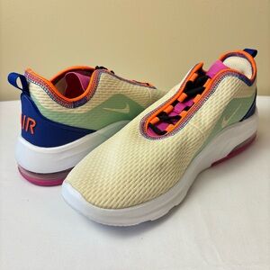NIKE Air Max Motion 2 Women’s Size 10 Athletic Shoes